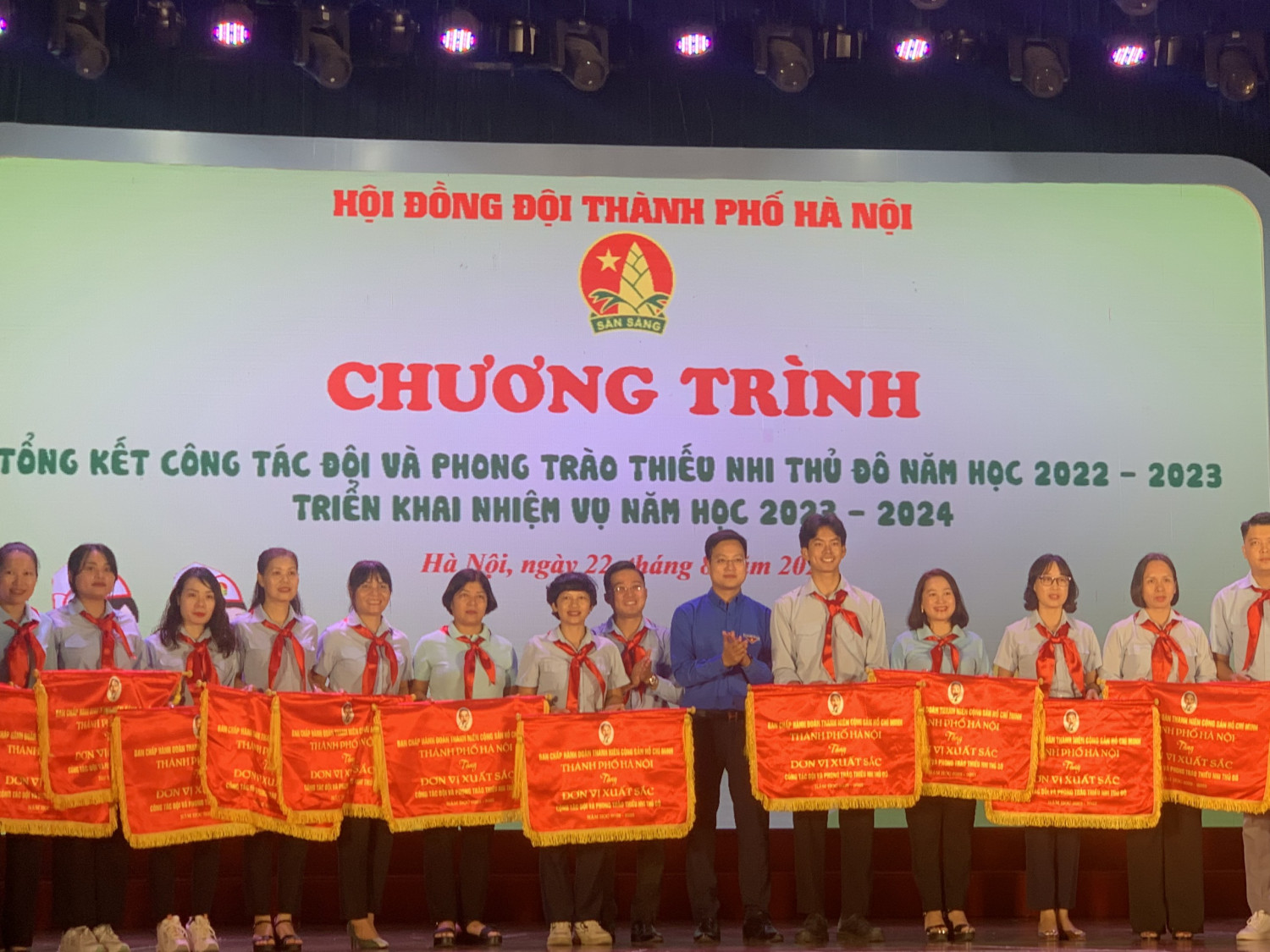 Niềm vui chào đón năm học mới